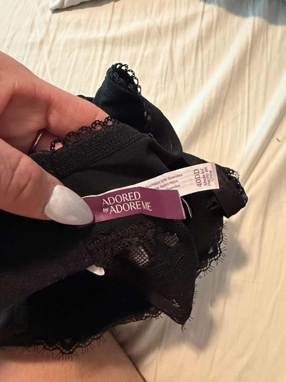 Black Lace Longline Bra with Scalloped Hem - Picture 3 of 5